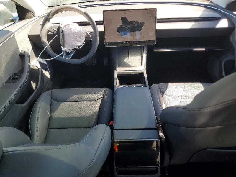2025 TESLA MODEL 3 8