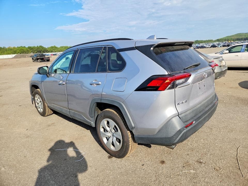 2021 TOYOTA RAV4 LE 2