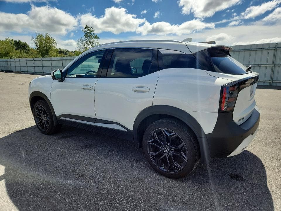 2025 NISSAN KICKS SR 2