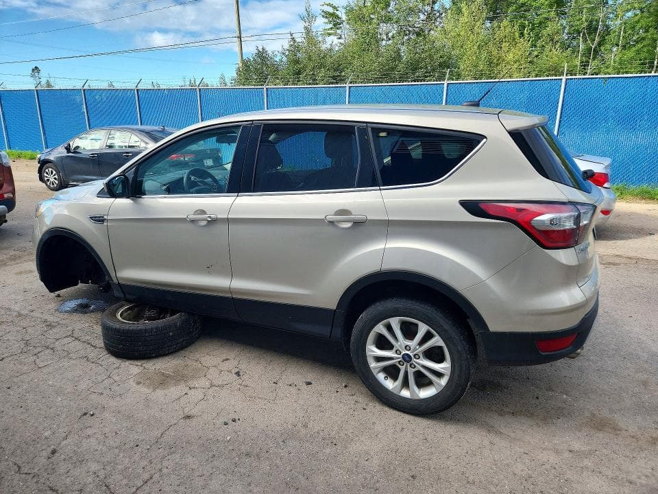 2017 FORD ESCAPE SE 2