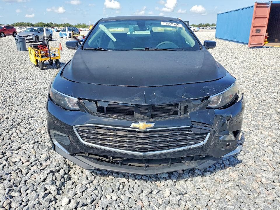 2017 CHEVROLET MALIBU LT 5