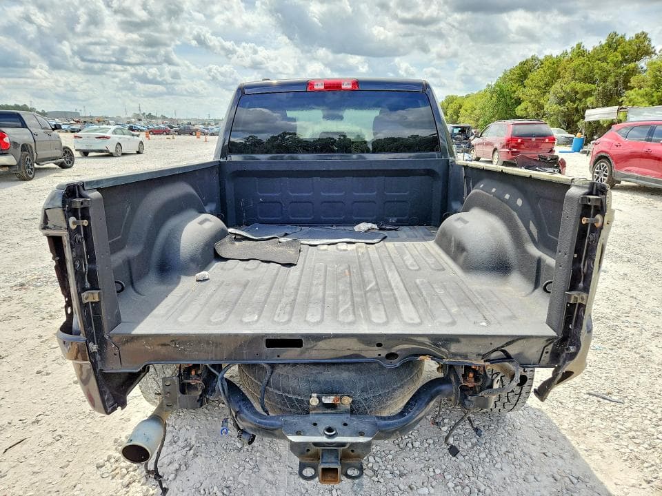 2017 RAM 1500 ST 6