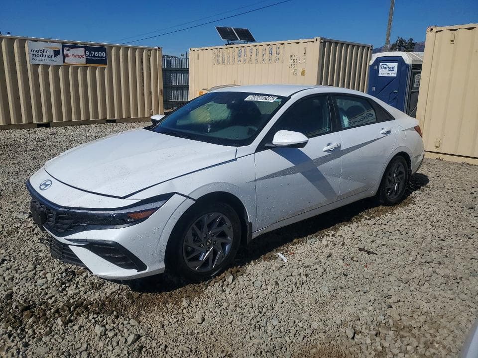 2024 HYUNDAI ELANTRA SEL - 1