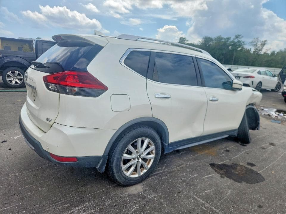2020 NISSAN ROGUE SV 3