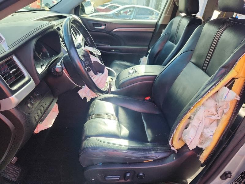 2017 TOYOTA HIGHLANDER SE 7