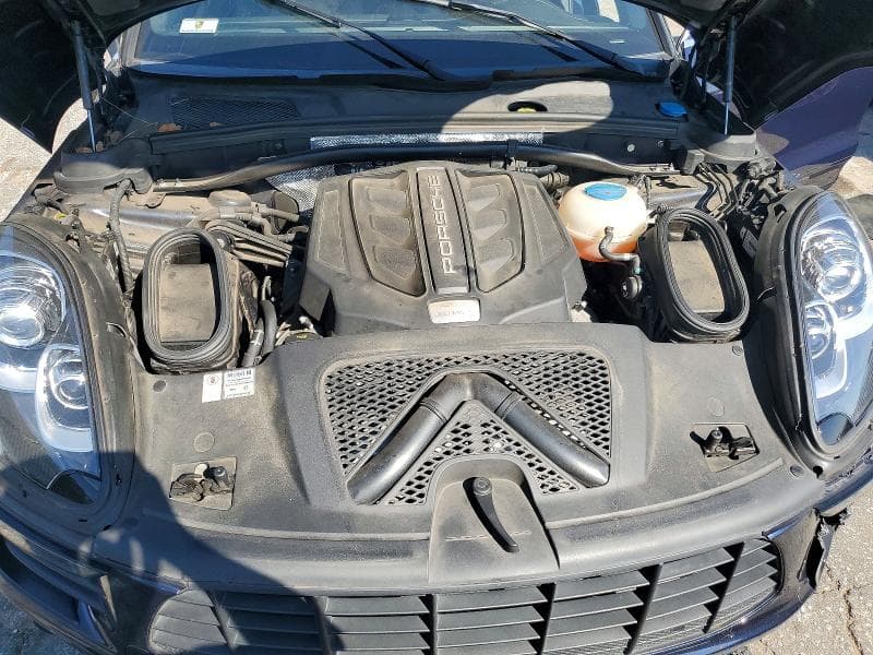 2018 PORSCHE MACAN S 11