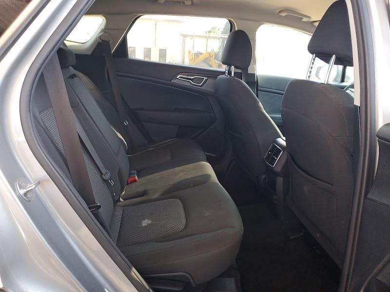 2024 KIA SPORTAGE LX 10