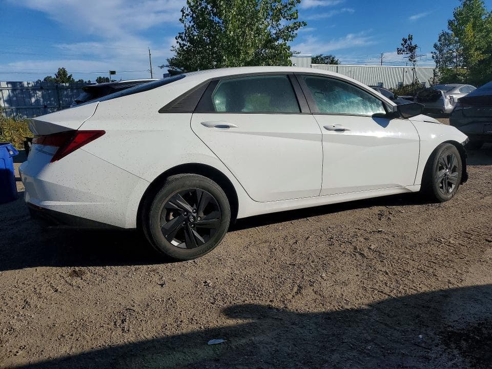 2022 HYUNDAI ELANTRA SEL 3