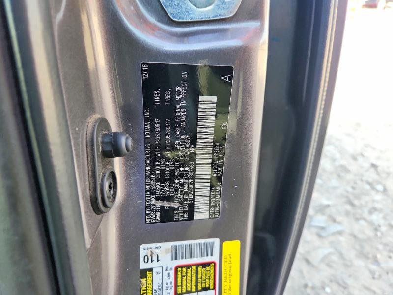 2017 TOYOTA SIENNA 13