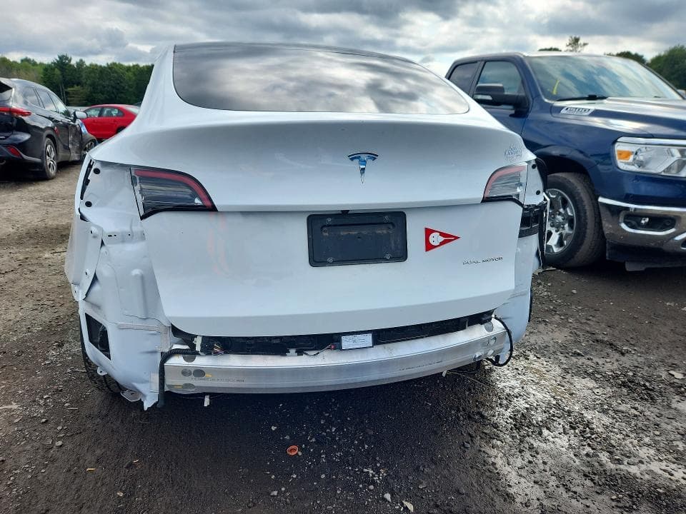 2022 TESLA MODEL Y 6
