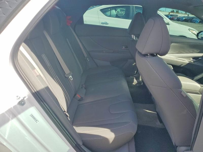 2024 HYUNDAI ELANTRA SEL 10