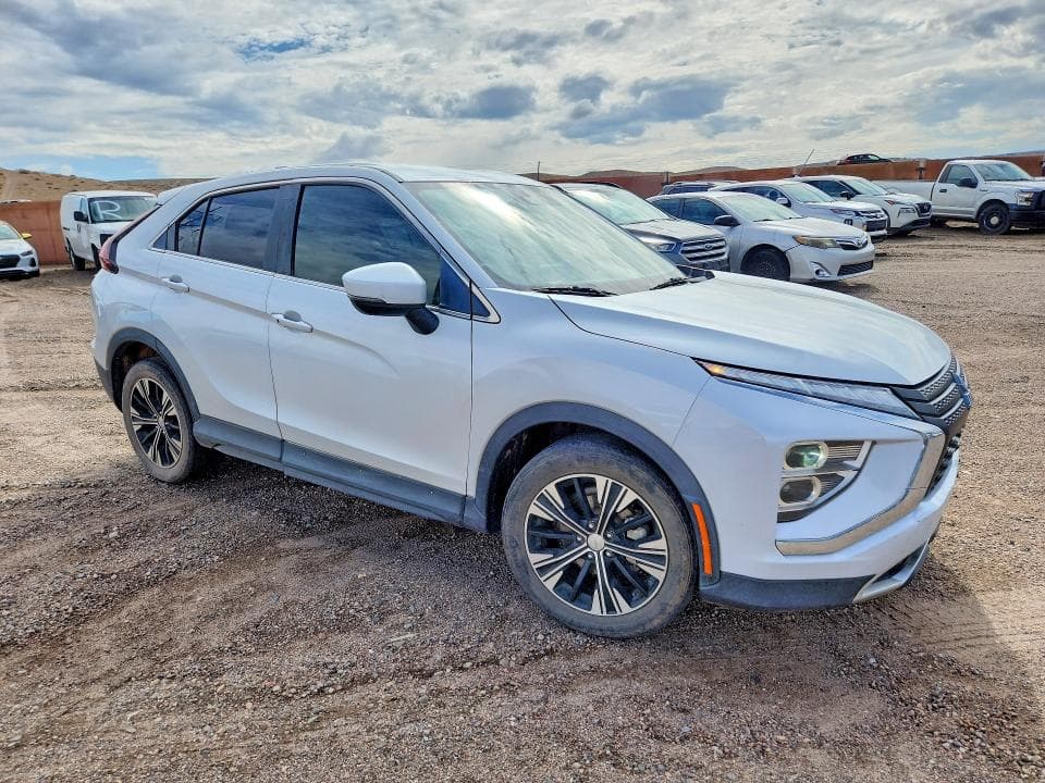 2022 MITSUBISHI ECLIPSE CROSS SE 4