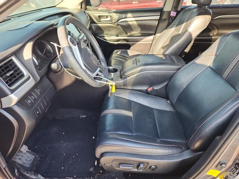2019 TOYOTA HIGHLANDER SE 7