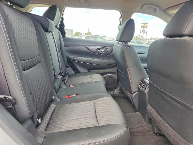 2018 NISSAN ROGUE S 11
