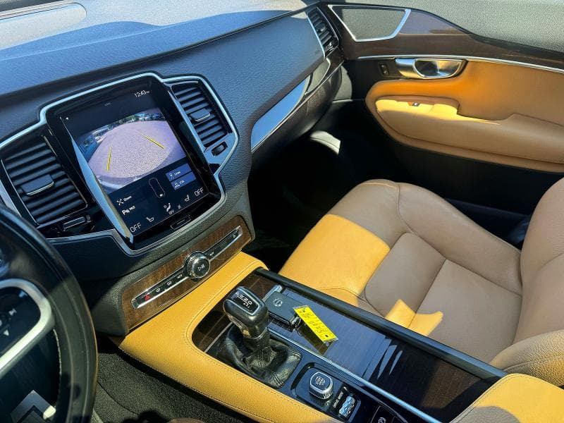 2018 VOLVO XC90 T6 11