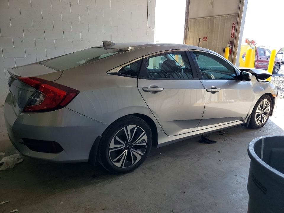 2018 HONDA CIVIC EX 3