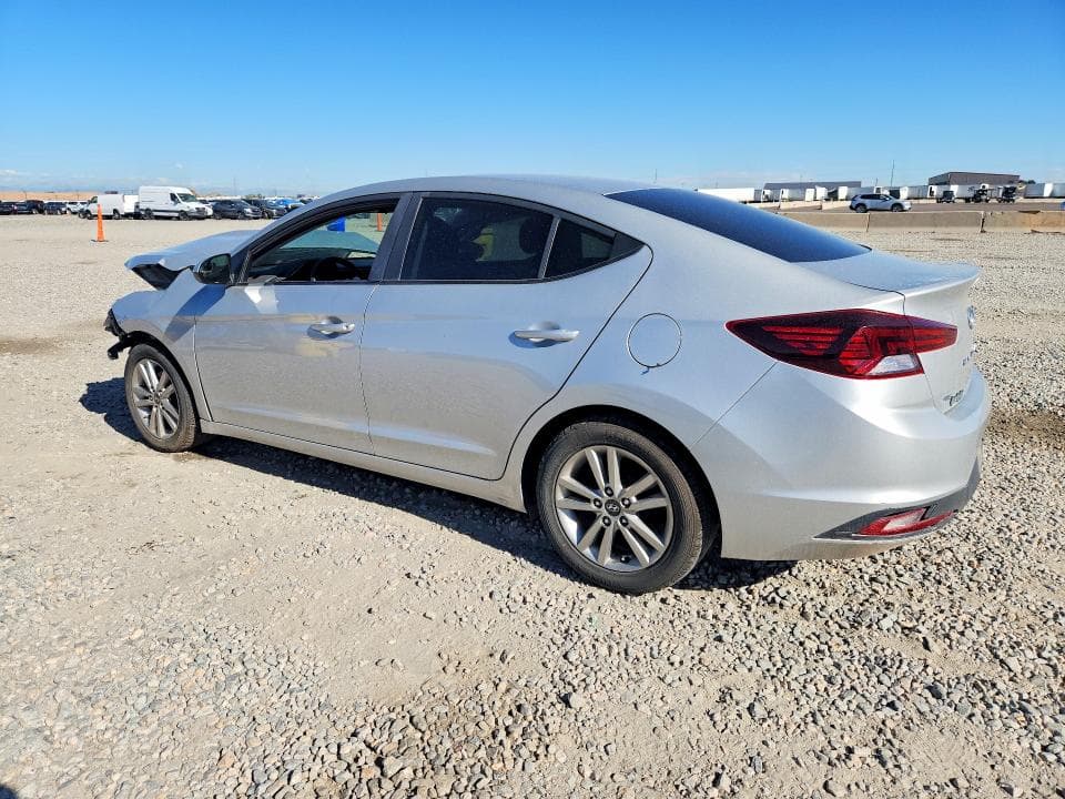 2019 HYUNDAI ELANTRA SE 2