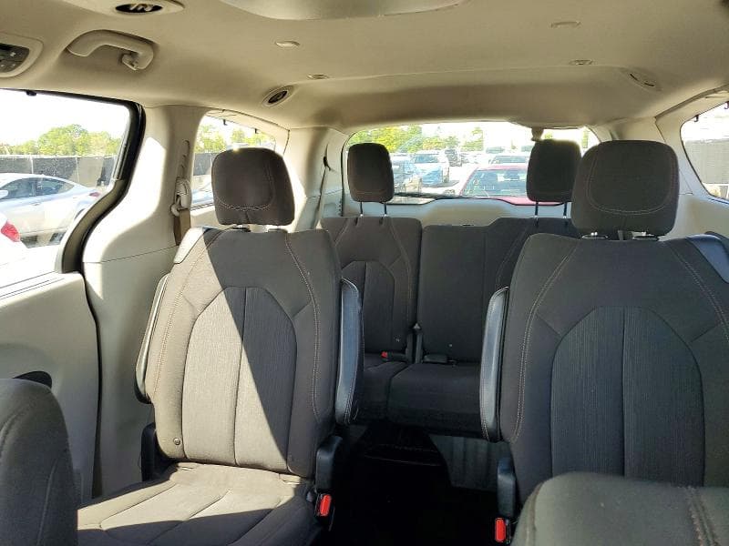 2017 CHRYSLER PACIFICA TOURING L 10