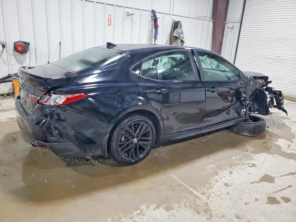 2025 TOYOTA CAMRY SE 3