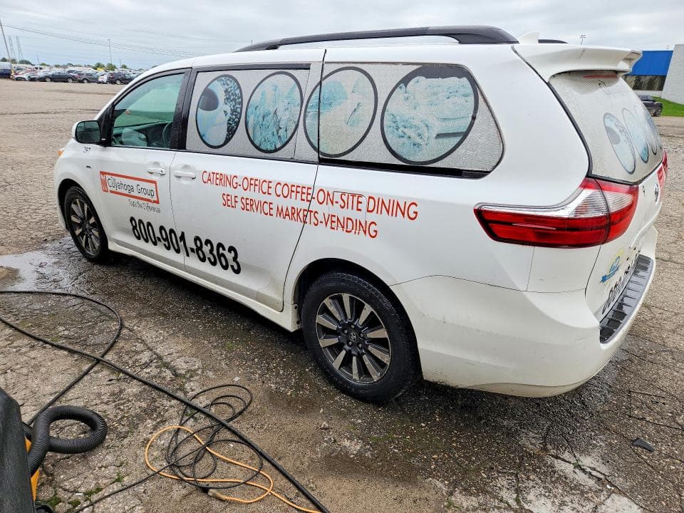 2018 TOYOTA SIENNA LE 2