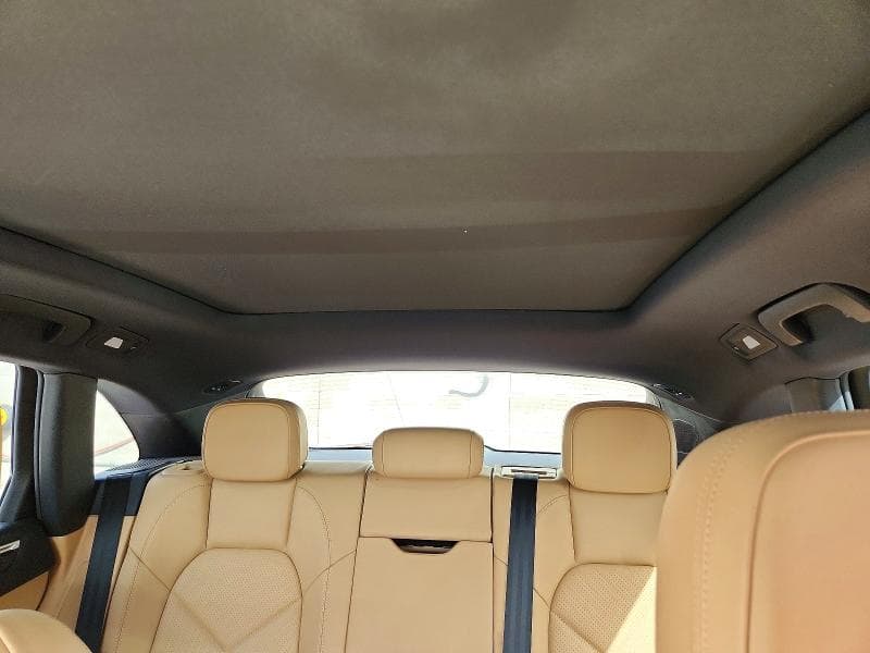 2018 PORSCHE MACAN 10