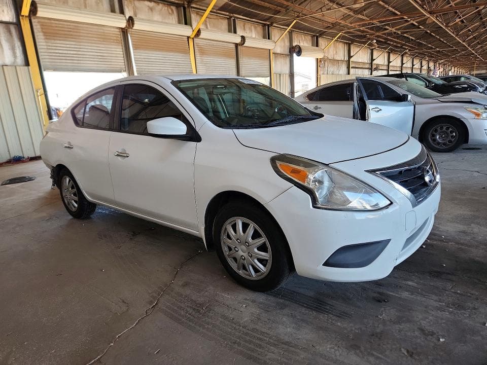 2018 NISSAN VERSA SV 4
