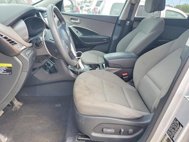 2017 HYUNDAI SANTA FE SE 7