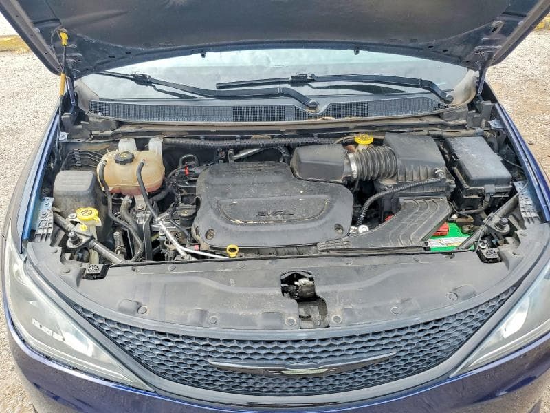 2020 CHRYSLER PACIFICA TOURING 11
