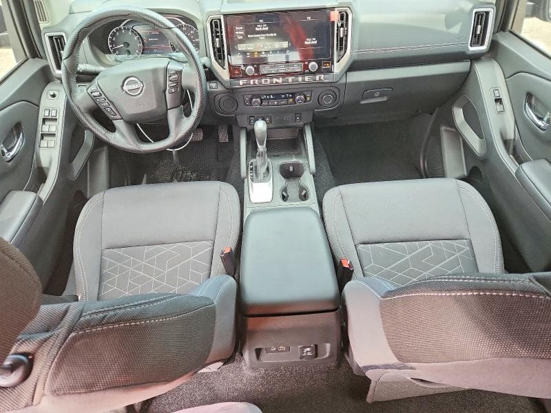 2025 NISSAN FRONTIER SV 8