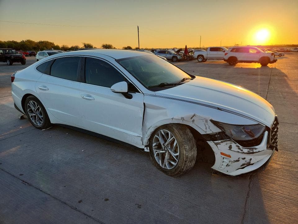 2020 HYUNDAI SONATA SEL 4