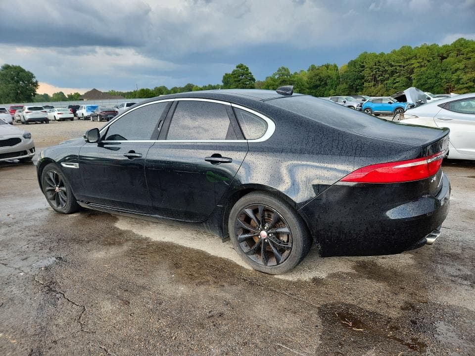 2017 JAGUAR XF PREMIUM 2