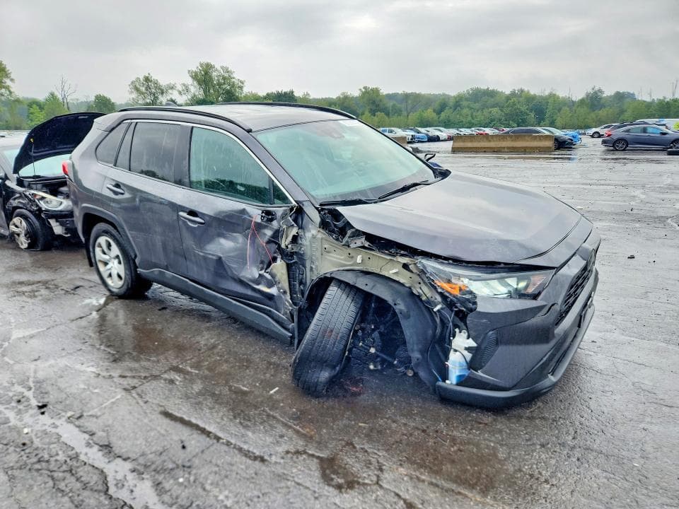 2019 TOYOTA RAV4 LE 4