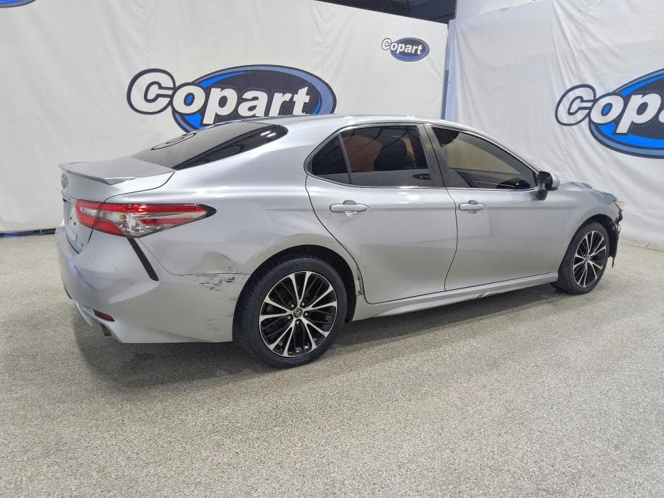 2018 TOYOTA CAMRY SE 3
