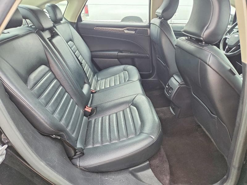 2017 FORD FUSION SE 10