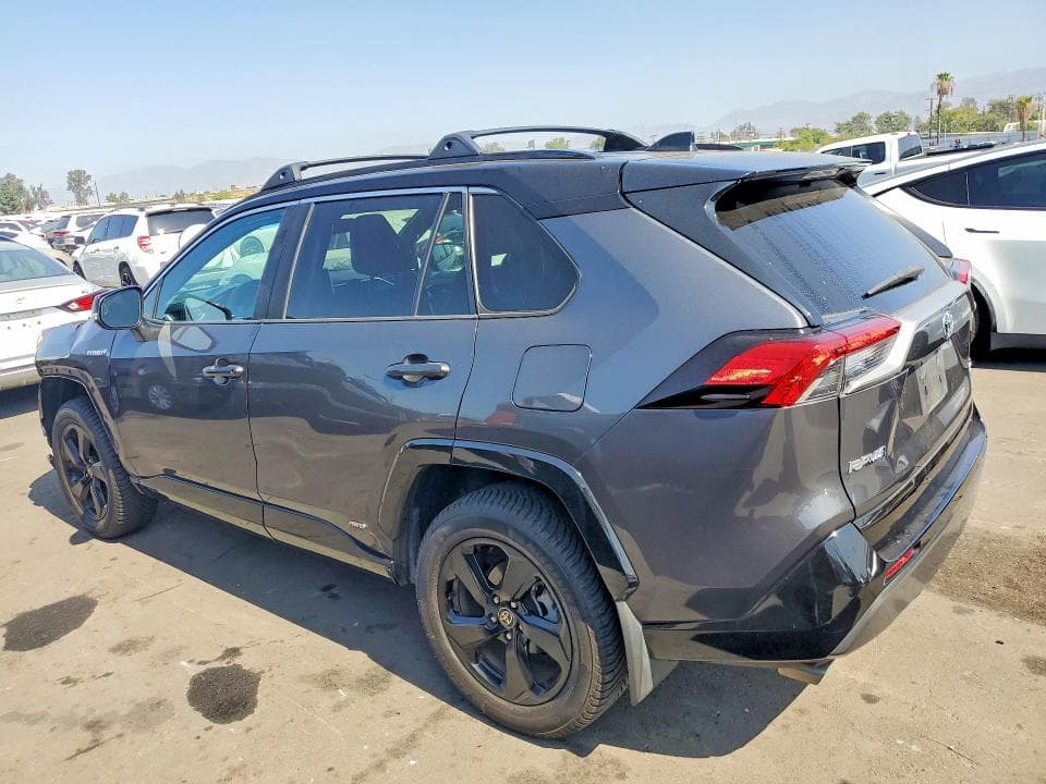 2021 TOYOTA RAV4 XSE 2