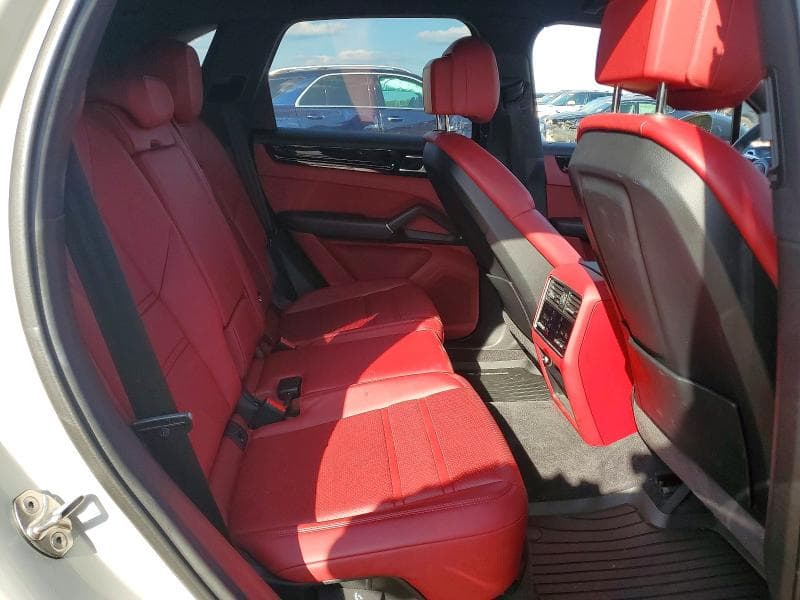 2023 PORSCHE CAYENNE BASE 11