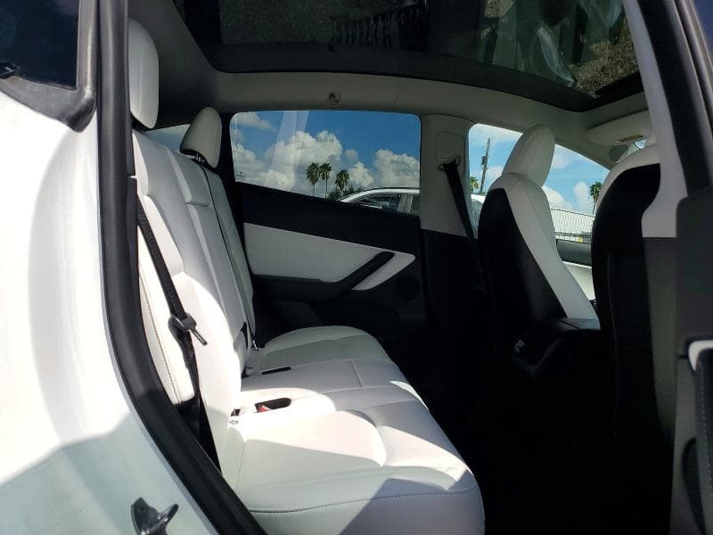 2021 TESLA MODEL Y 10