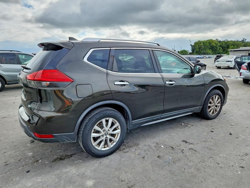 2017 NISSAN ROGUE SV 3