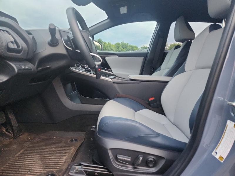 2025 SUBARU SOLTERRA PREMIUM 7