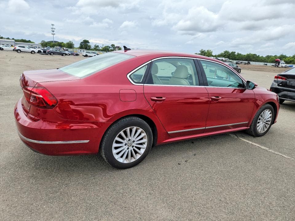 2017 VOLKSWAGEN PASSAT SE 3