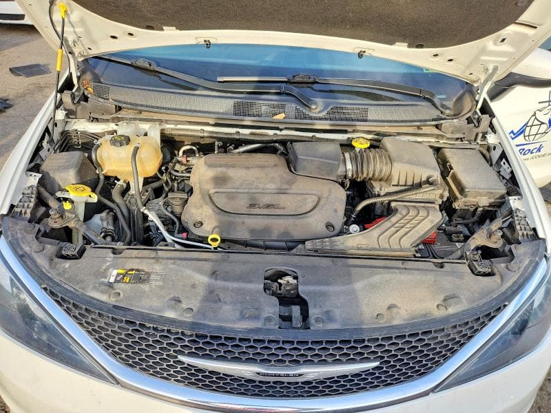 2021 CHRYSLER VOYAGER LXI 12