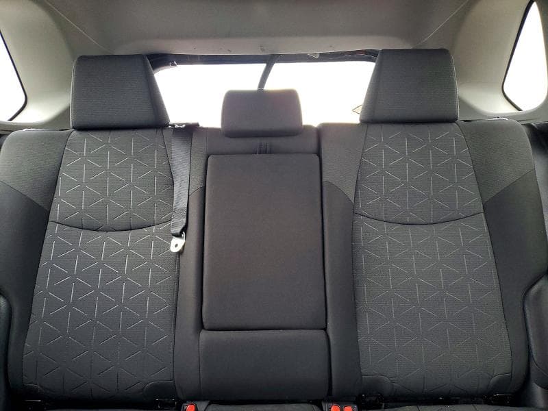 2020 TOYOTA RAV4 XLE 10