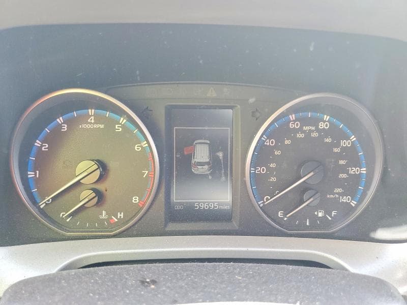 2018 TOYOTA RAV4 XLE 9
