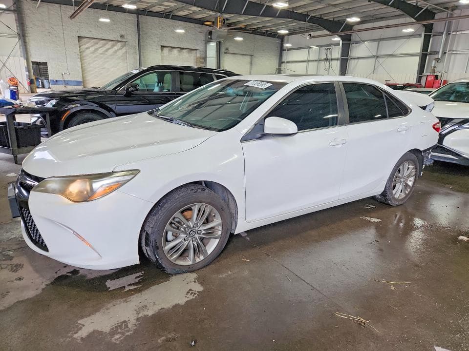 2017 TOYOTA CAMRY SE - 1