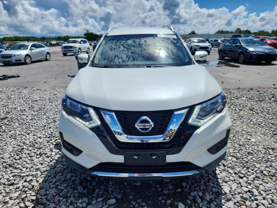 2017 NISSAN ROGUE SV 5