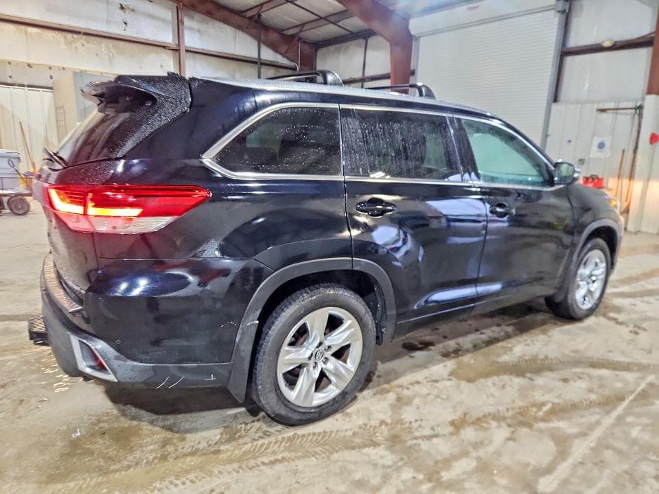 2019 TOYOTA HIGHLANDER LIMITED 3