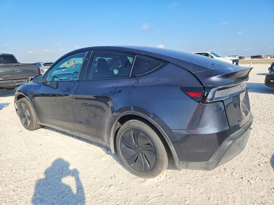 2026 TESLA MODEL Y 2
