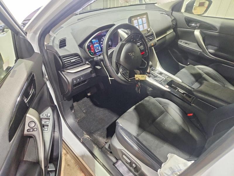 2025 MITSUBISHI ECLIPSE CROSS SE 8