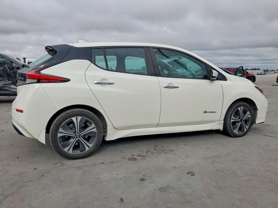 2019 NISSAN LEAF SV PLUS 3