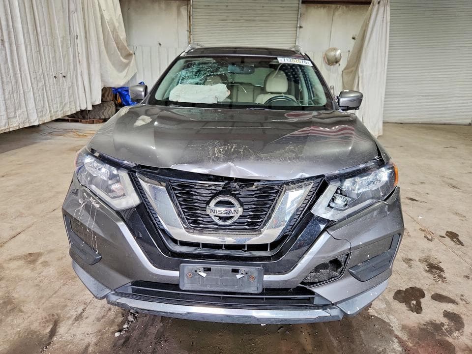 2017 NISSAN ROGUE SV 5